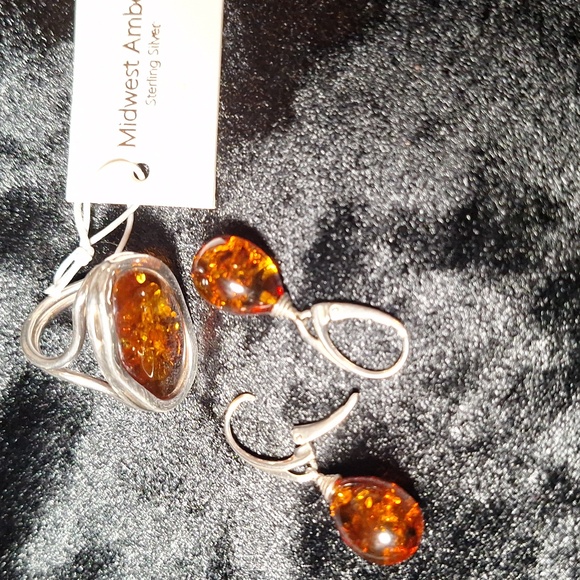 Midwest Amber Silver Ring and Earrings Set. - Picture 1 of 4